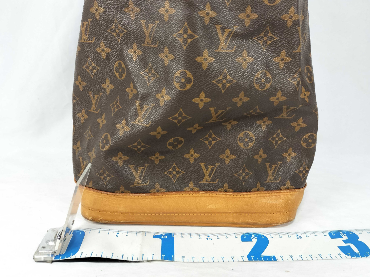 LOUIS VUITTON Monogram LOUISVUITTON Monogram Noe M42224 Shoulder Bag