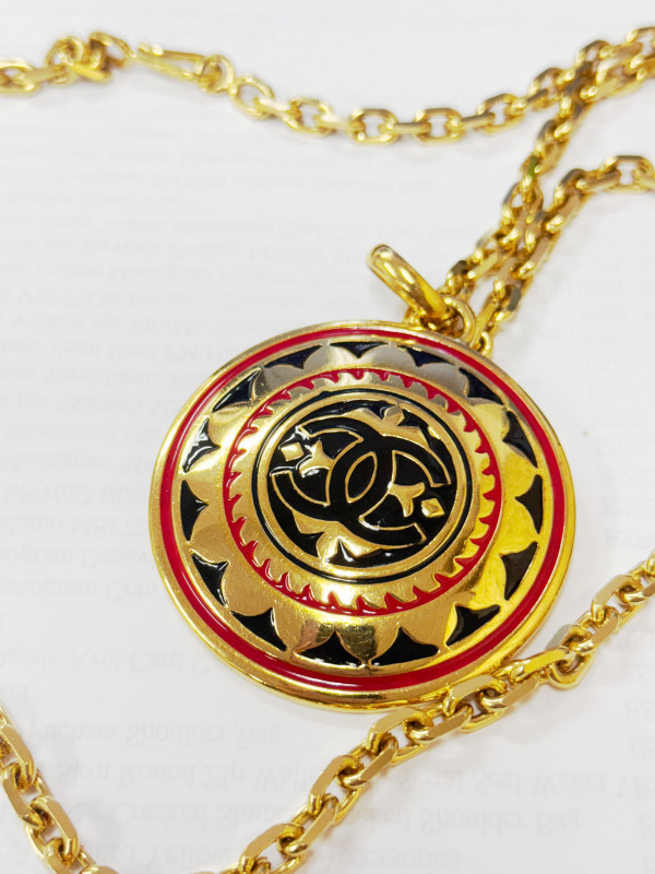 CHANEL Pre-Owned 1980s logo-pendant statement necklace